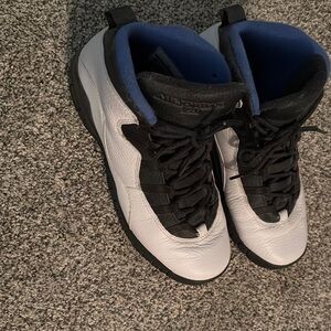 Men's Black and White Sneakers